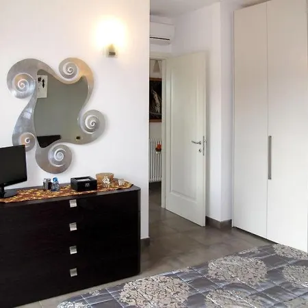 Sleeps 7 Pool Air Con Wifi Дом отдыха Caramagna Ligure
