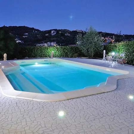 Sleeps 7 Pool Air Con Wifi Дом отдыха Caramagna Ligure