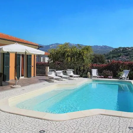 Sleeps 7 Pool Air Con Wifi Дом отдыха Caramagna Ligure