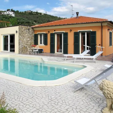 Sleeps 7 Pool Air Con Wifi