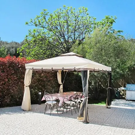 Sleeps 7 Pool Air Con Wifi